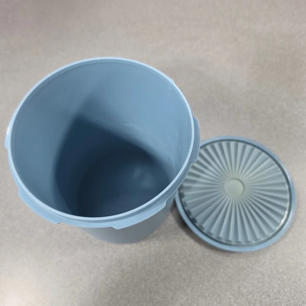 Tupperware Servalier Canister Blue Excellent Sunburst Lid Vintage Made USA
